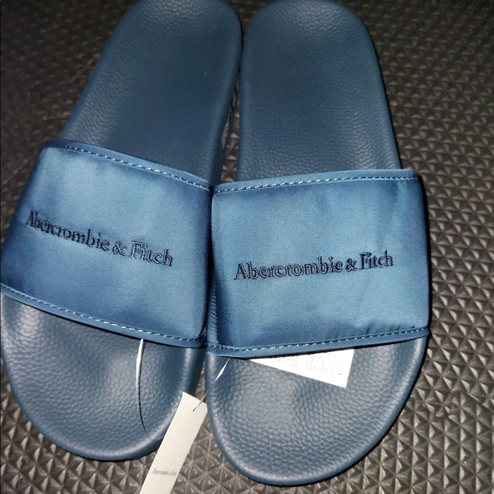 Abercrombie and Fitch Slide Size XXL NWT